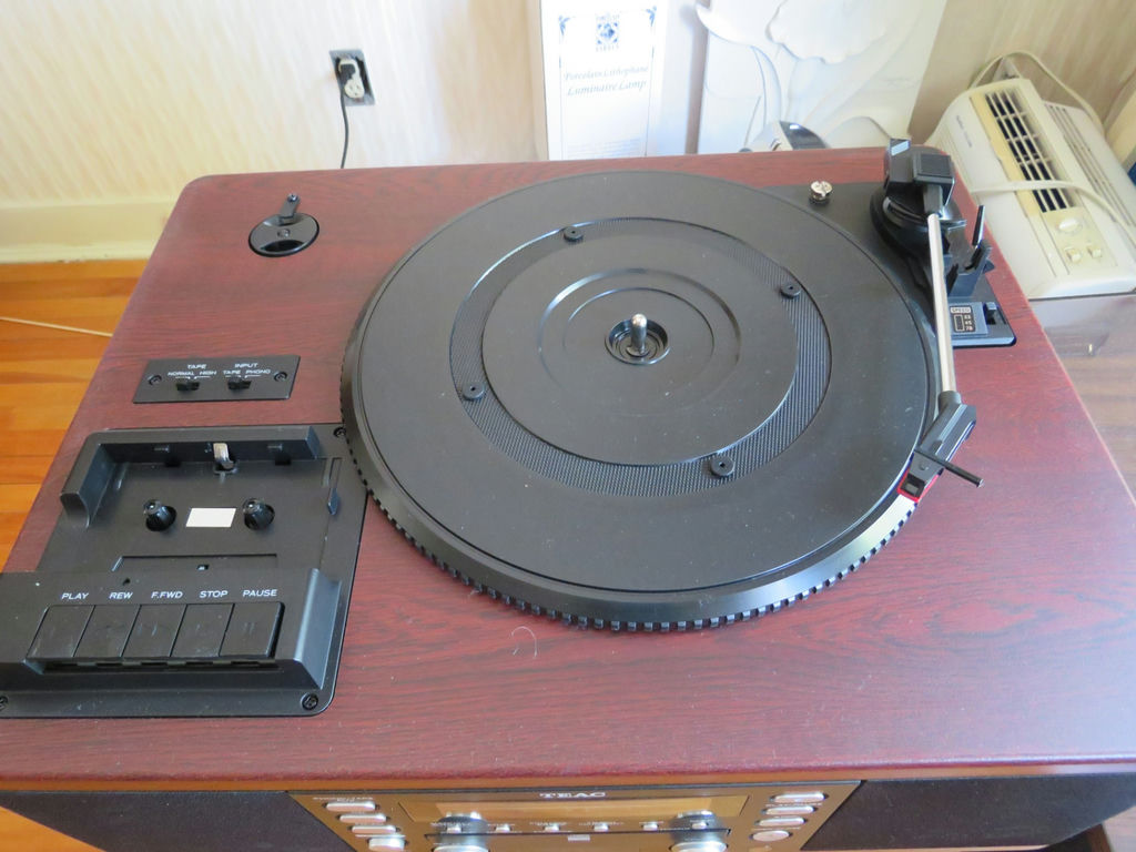 Teac Recorder System LP-R 500 with Paperwork and Remote - image 7 of 15