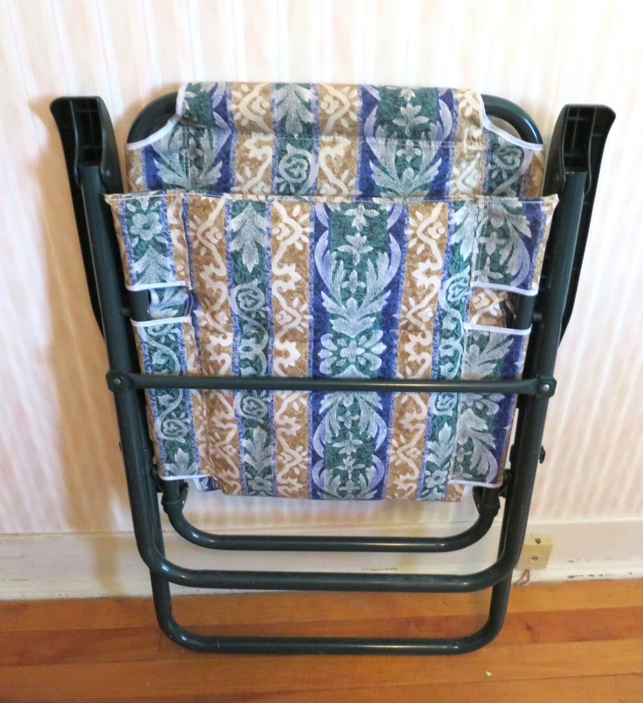 Cushioned Folding Outdoor Chair - image 4 of 4