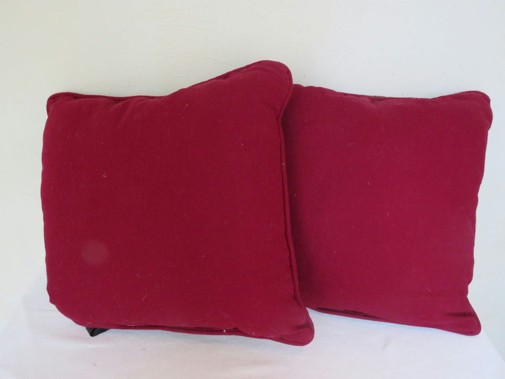 Pair of Portofino Christmas Geese Throw Pillows - image 4 of 4