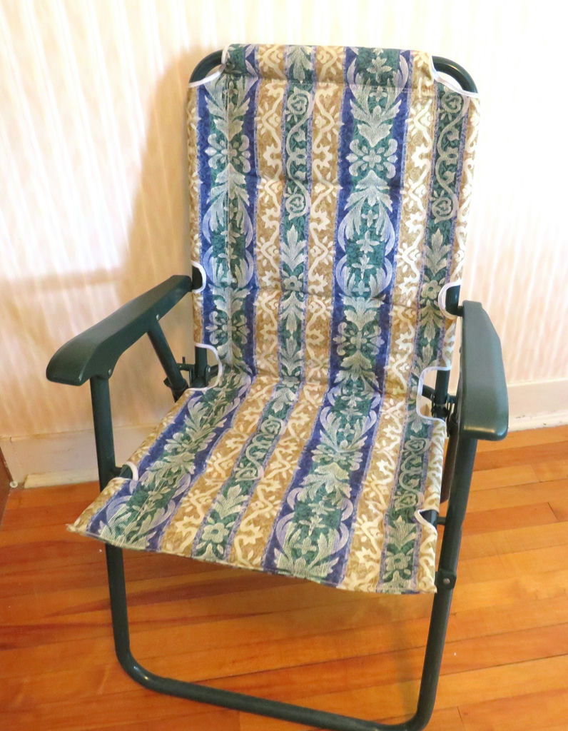 Cushioned Folding Outdoor Chair - image 3 of 4
