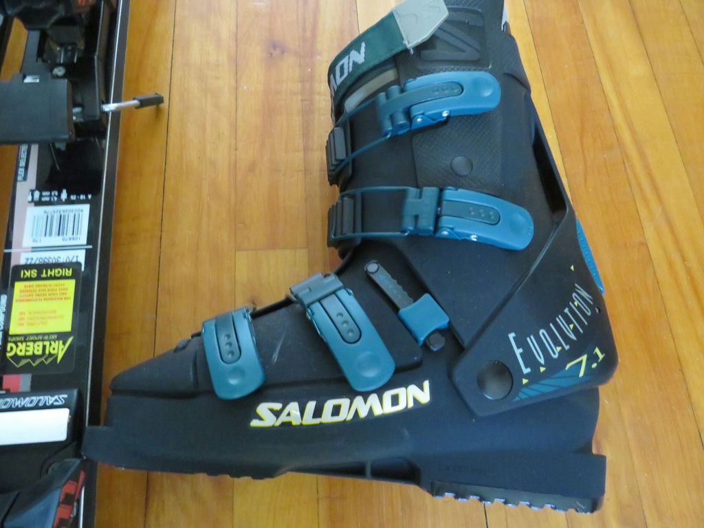Salomon Syncro Pair of Skis with Ski Poles and Evolution 7.1 Boots - image 7 of 19
