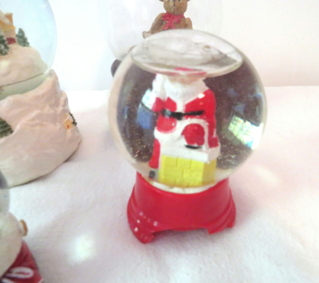 Christmas Globe Lot with 2 Musical Globes, 1 Missing Water - image 3 of 10
