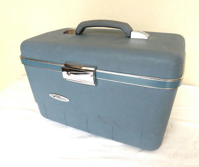 Vtg Forecast Travel Train Vanity Case - Image 1 of 5