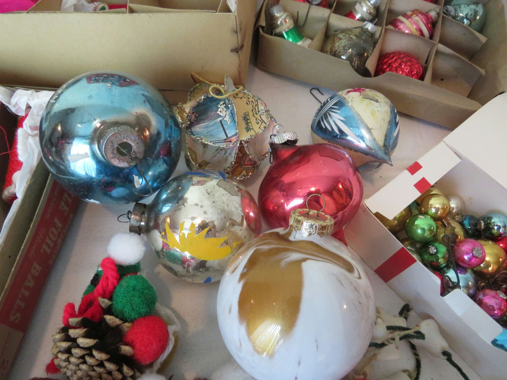 Large Lot of Vintage Christmas Ornaments Glass Porcelain Santas - image 9 of 18