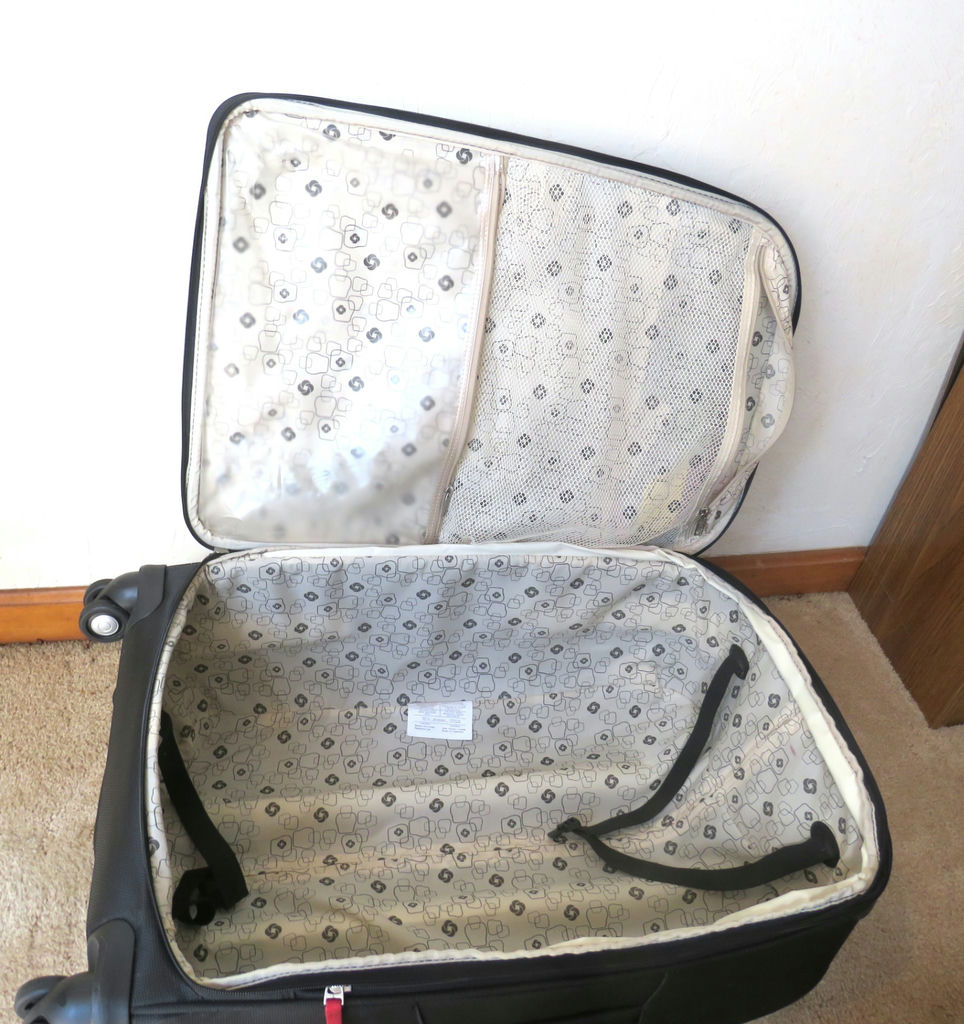 Black Samsonite Carry On Luggage Wheels and Handle - image 5 of 7