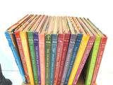 Complete 16 Volume Set of Golden Book Encyclopedia 1959 - thumbnail 3 of 8