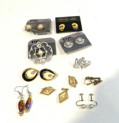 Costume Jewelry Earrings 1928 Monet with Pendant - Image 1 of 10