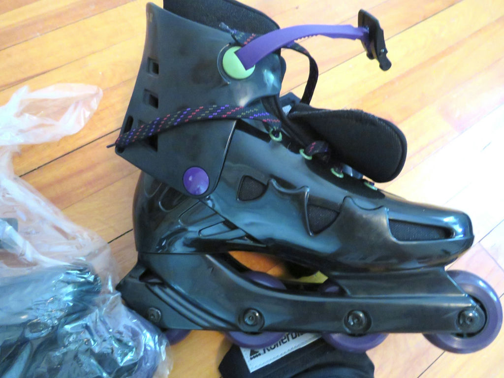 Pair of Roller Blade Boots with Blades and Pads - image 5 of 6