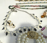 Large lot of Vintage Costume Jewelry Necklaces Monet - thumbnail 11 of 15