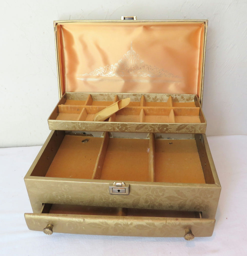 Vintage Lady Buxton Gold Jewelry Box - image 2 of 8