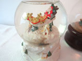 Christmas Globe Lot with 2 Musical Globes, 1 Missing Water - thumbnail 7 of 10