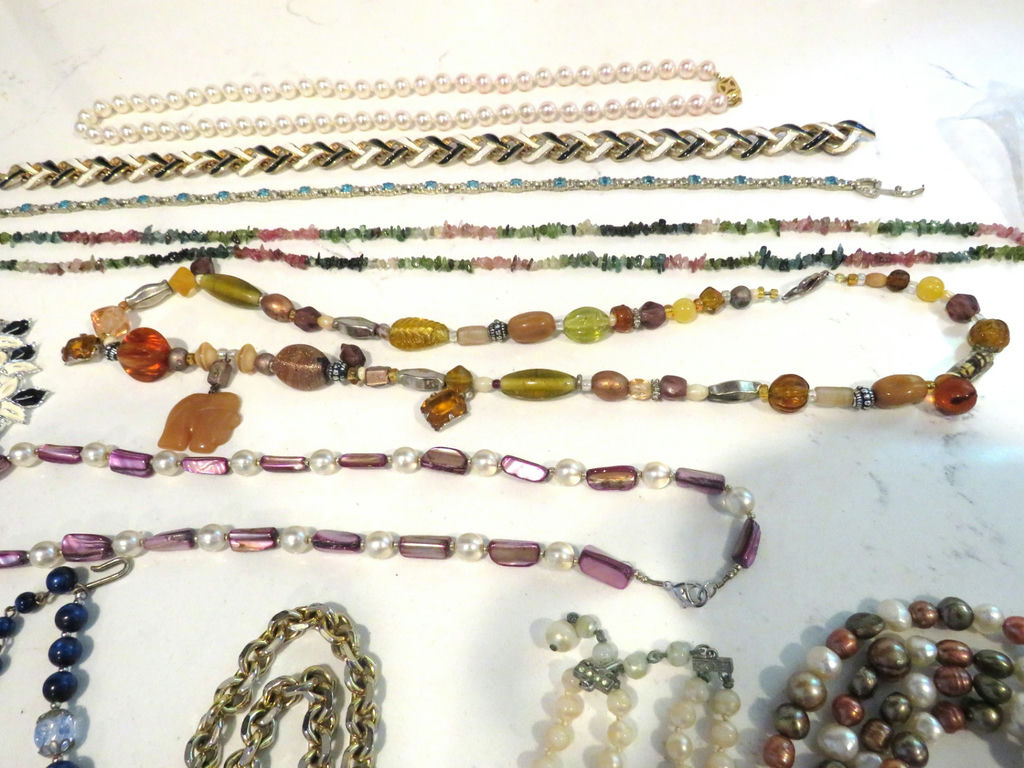Large lot of Vintage Costume Jewelry Necklaces Monet - image 7 of 15