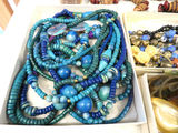 Mixed lot of Costume Jewelry Necklaces  - thumbnail 4 of 7