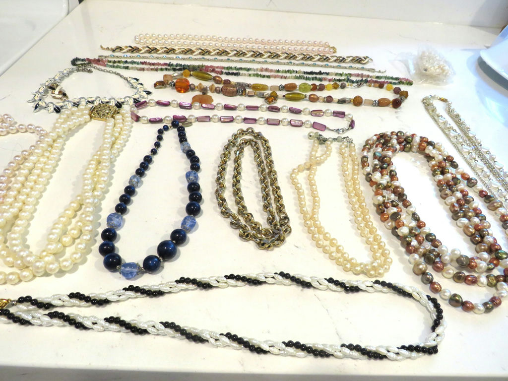 Large lot of Vintage Costume Jewelry Necklaces Monet - image 5 of 15