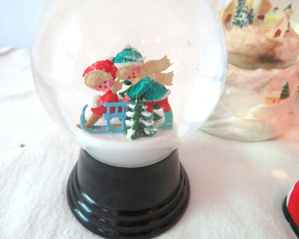 Christmas Globe Lot with 2 Musical Globes, 1 Missing Water - image 5 of 10