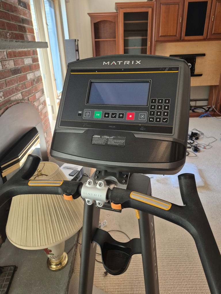 Matrix U50 XR Upright Recumbent Exercise Bike - Commercial grade - image 2 of 4