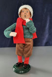 Byers' Choice The Carolers Christmas figurine collection - thumbnail 5 of 22