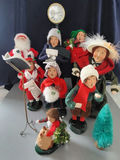 Byers' Choice The Carolers Christmas figurine collection - thumbnail 2 of 22