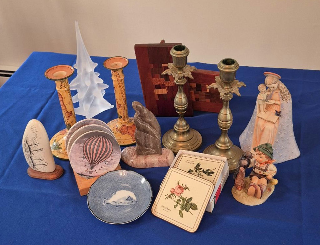 Lot of Various Home Decor Items - image 2 of 3