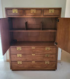 Henrendon Bel Air King Bedroom Set - thumbnail 3 of 9