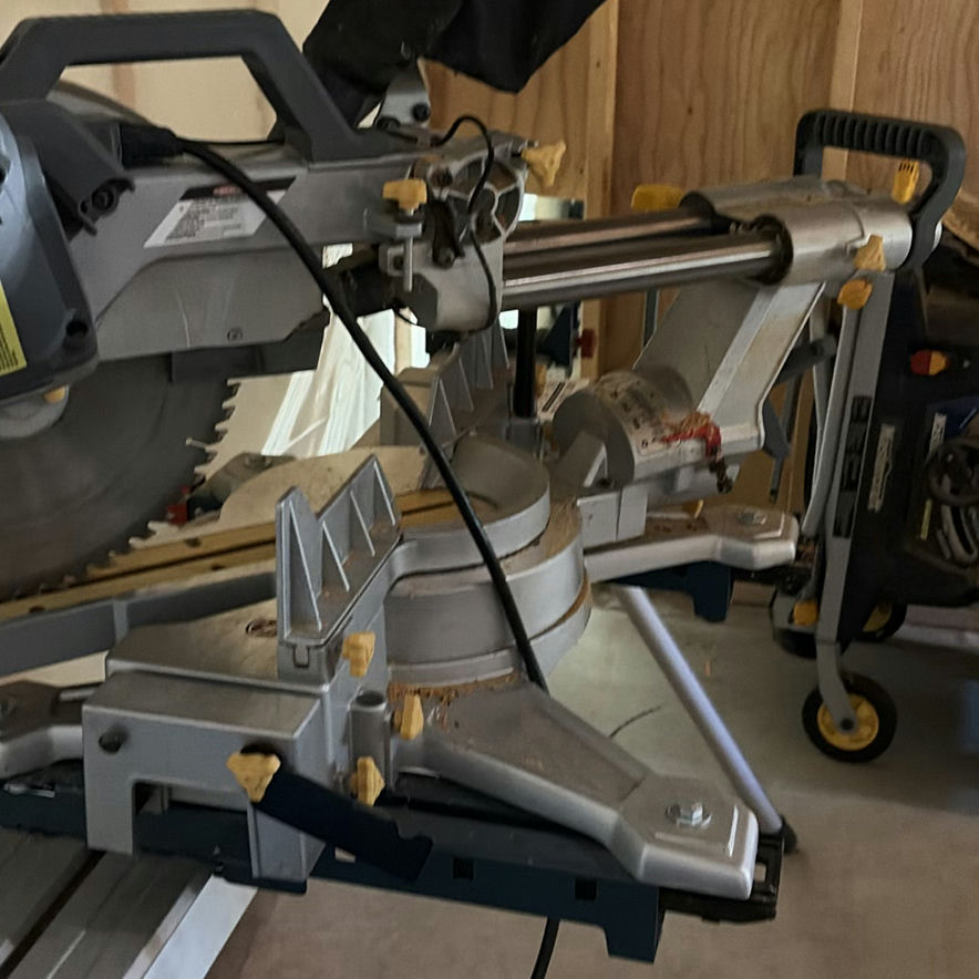 Bosch GTA3800 Miter Saw Stand and Mastercraft Maximum 12-Inch Sliding Compound Miter Saw - image 9 of 11