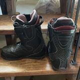 Burton Women's Supreme Snowboard Boots and Mens Black Snowboard Boots - thumbnail 7 of 9