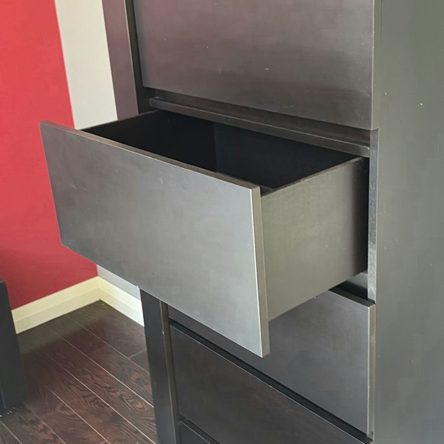 Black Five-Drawer Chest Dresser - image 4 of 8