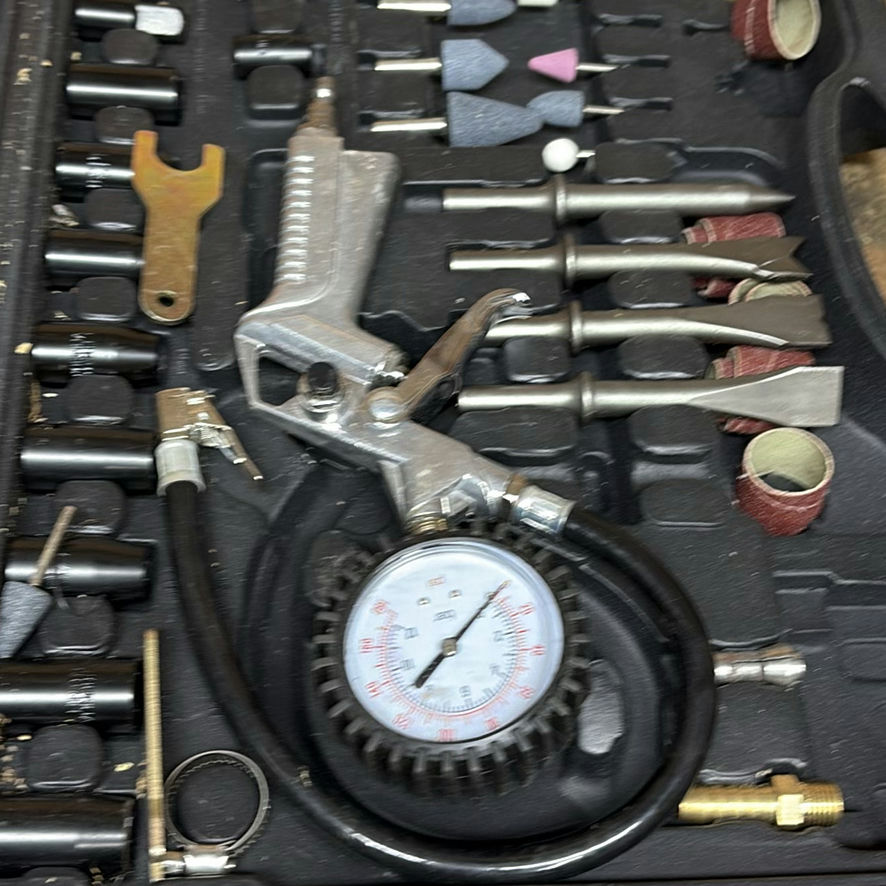 Mastercraft Pneumatic Tool Kit with Accessories and Carrying Case - image 10 of 11