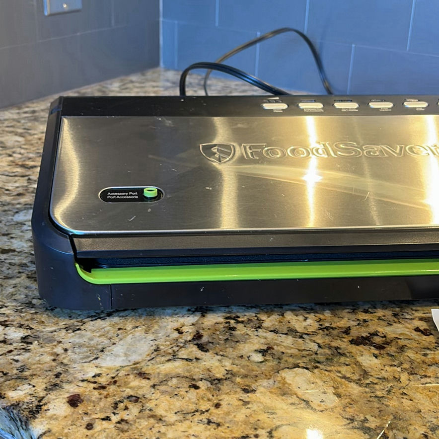 FoodSaver Vacuum Sealer Machine with Vacuum Sealer Roll - image 6 of 9