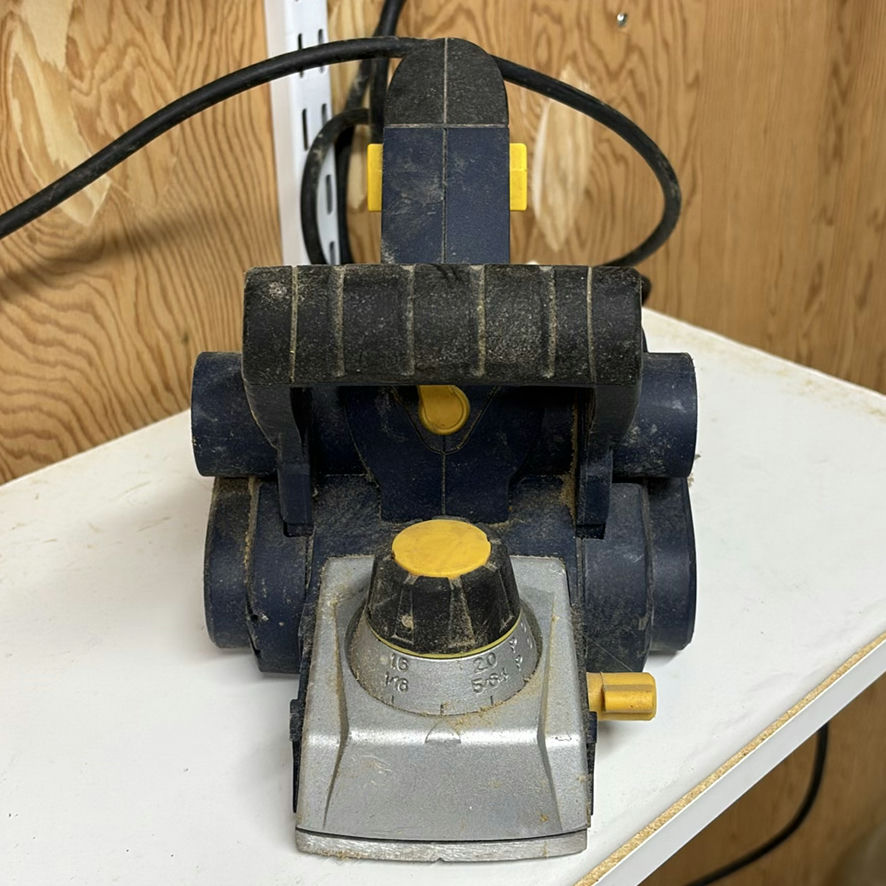 SKIL Belt Sander and Mastercraft Planer - image 3 of 12