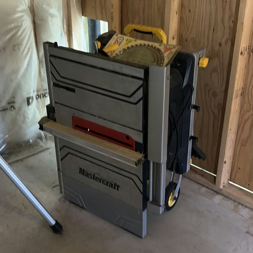 Mastercraft Portable Table Saw with Saw Blade - image 1 of 8
