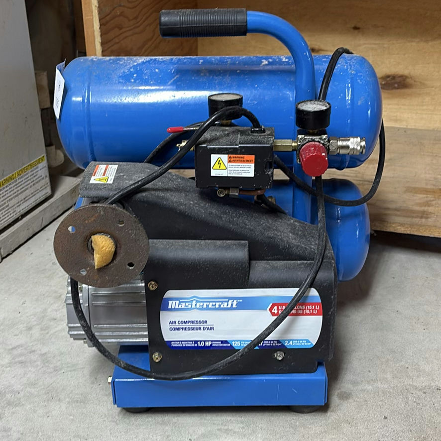 Mastercraft 4 Gallon Air Compressor with Air Hose - image 4 of 10