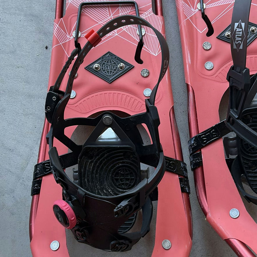 Pair of Atlas Treeline 27 Snowshoes - image 3 of 8