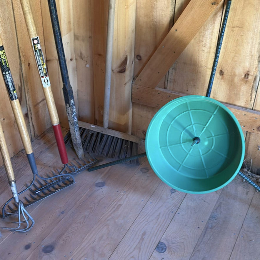 Assorted Garden and Yard Tools - image 7 of 8