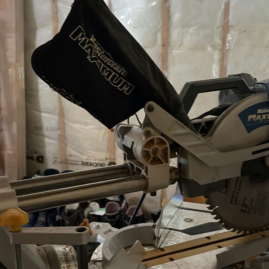 Bosch GTA3800 Miter Saw Stand and Mastercraft Maximum 12-Inch Sliding Compound Miter Saw - image 4 of 11