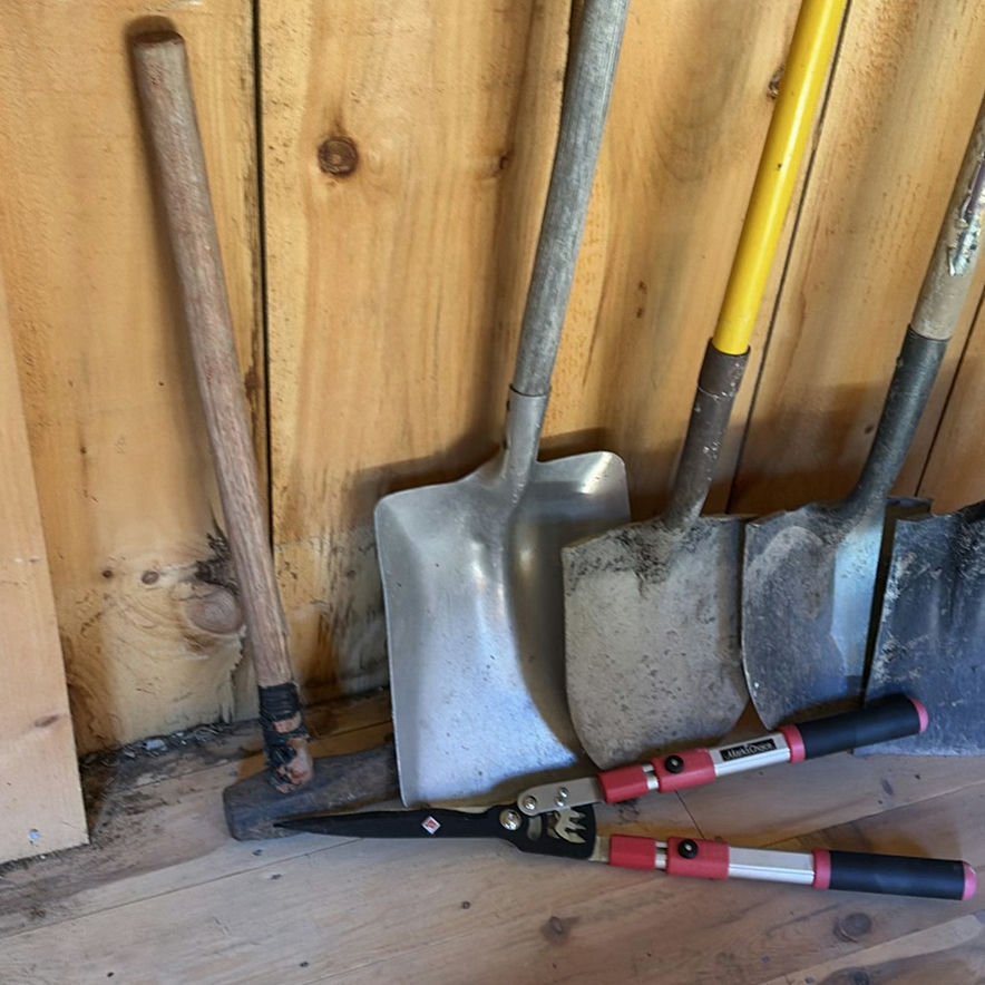 Assorted Garden and Yard Tools - image 5 of 8