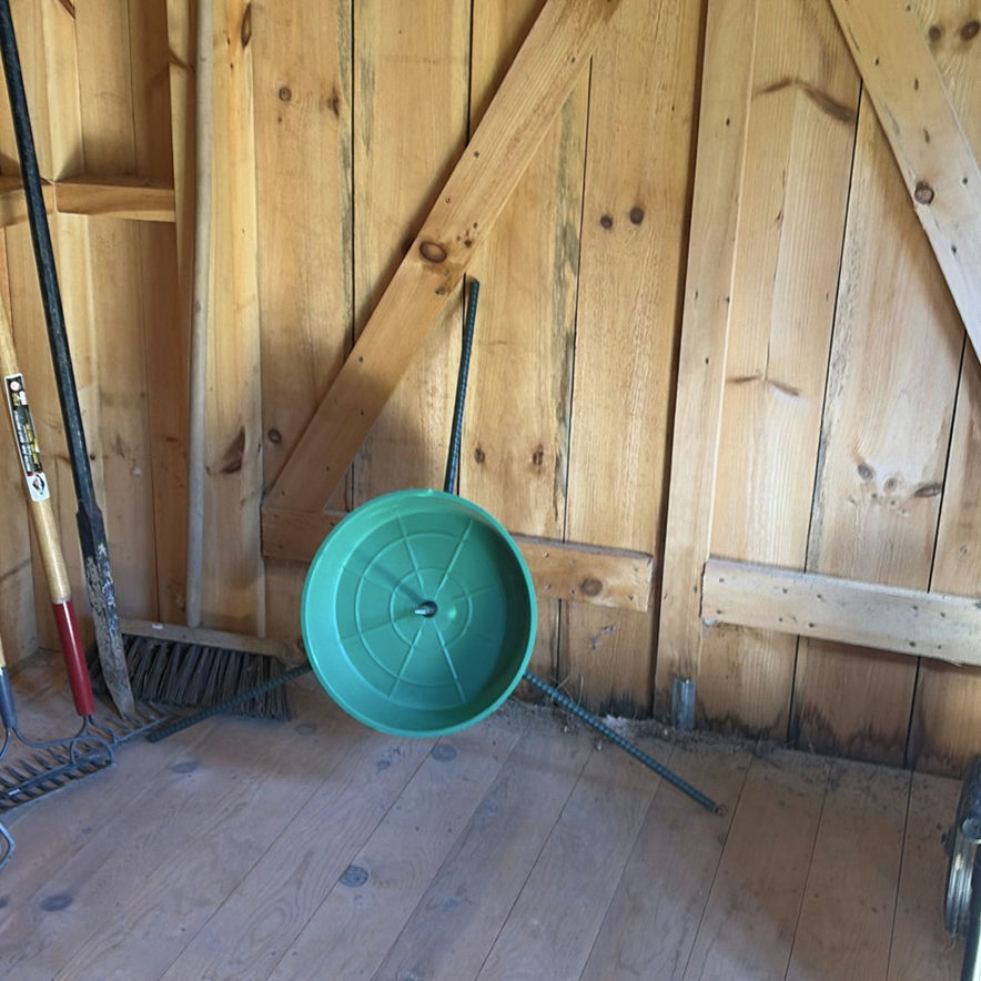 Assorted Garden and Yard Tools - image 4 of 8
