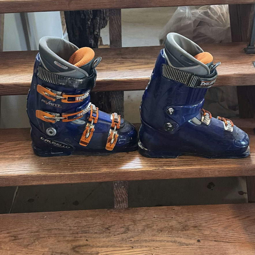 Dalbello Avant Ski Boots - image 1 of 8