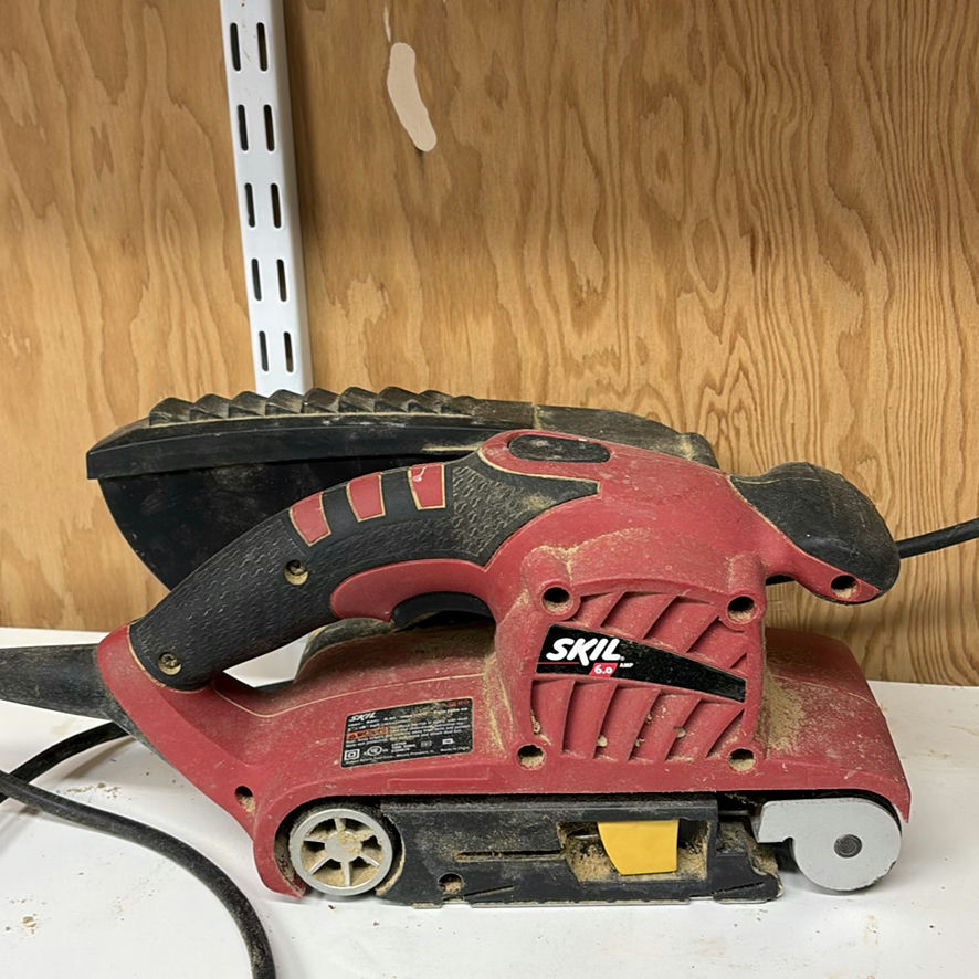 SKIL Belt Sander and Mastercraft Planer - image 10 of 12