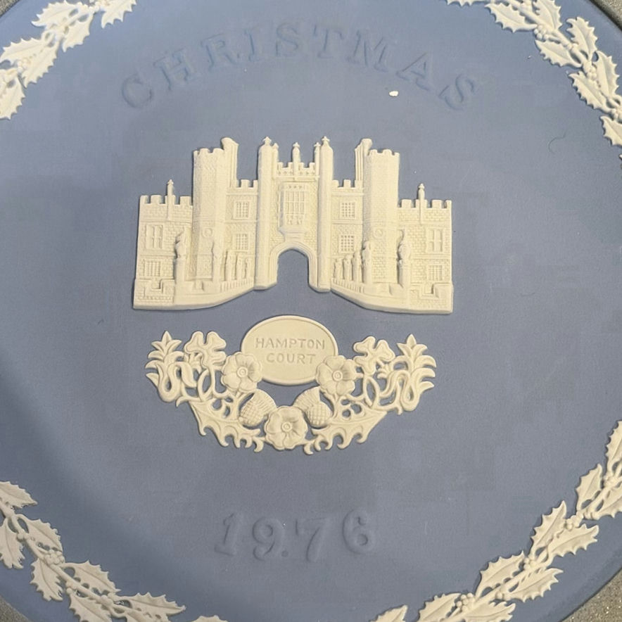 Collection of 10 Wedgwood Jasperware Christmas Plates - image 18 of 23