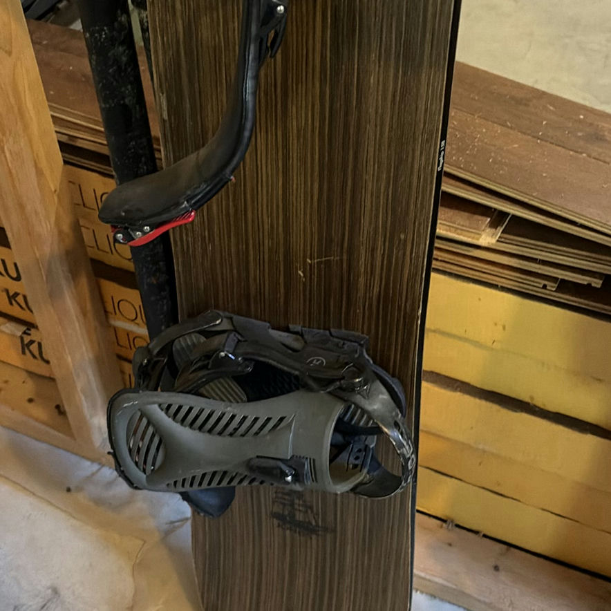 Jones snowboard with bindings - image 5 of 8