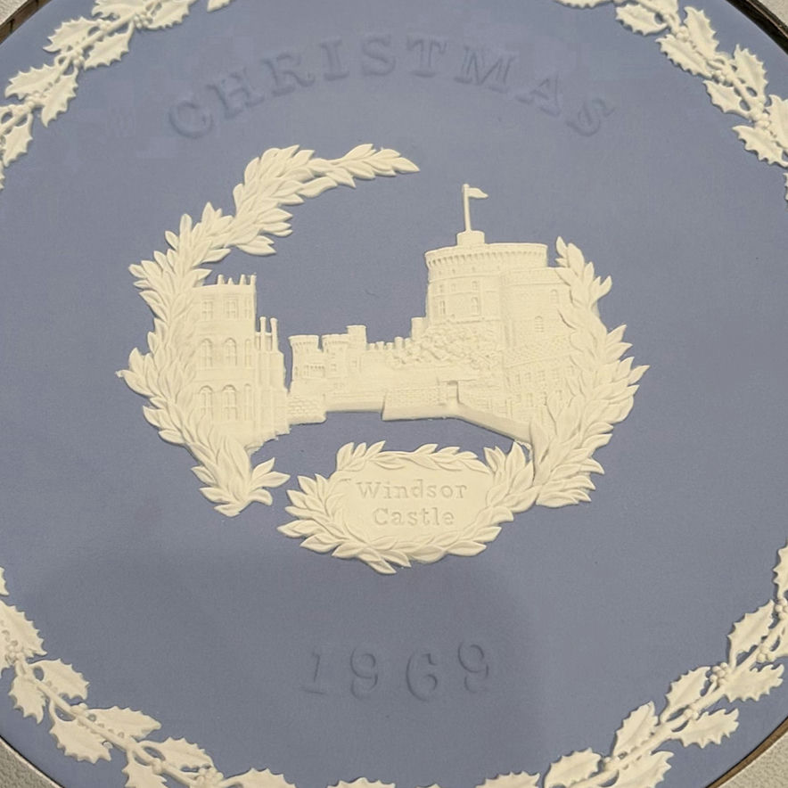 Collection of 10 Wedgwood Jasperware Christmas Plates - image 3 of 23