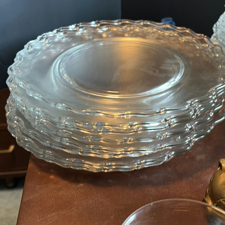 Assorted Glass Dinnerware and Decorative Items - image 4 of 14