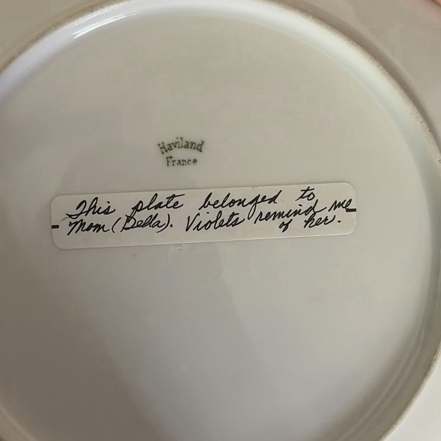 Assorted Ceramic and Glass Serveware and Decorative Pieces - image 15 of 19