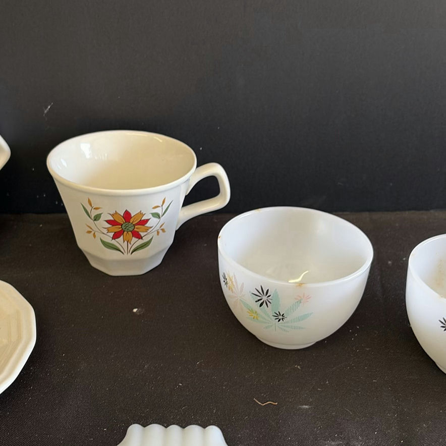 Assorted Vintage Floral Milk Glass Serving Trays and Tea Set Pieces - image 6 of 9