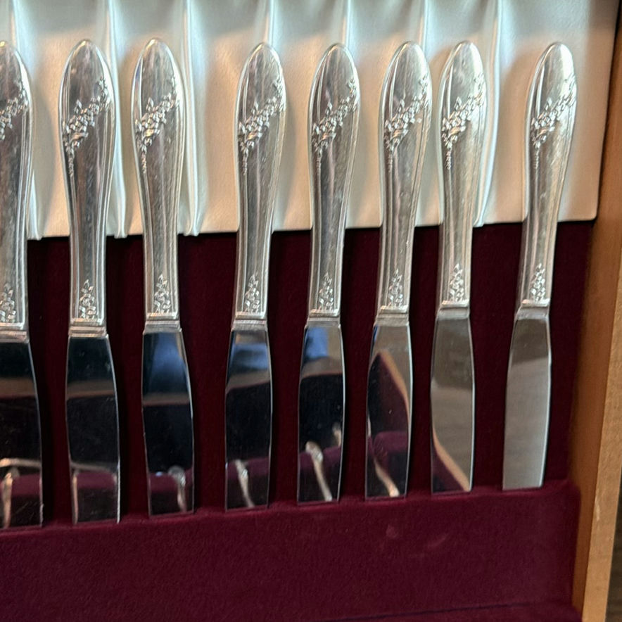 Silverplated Flatware Set with Wooden Storage Case - image 9 of 9