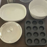 Assorted Kitchenware and Small Kitchen Appliances - thumbnail 2 of 22