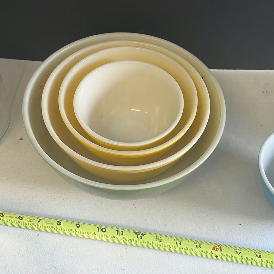 Glass Saucepans, Mixing Bowls, and Kitchen Utensils - image 4 of 6
