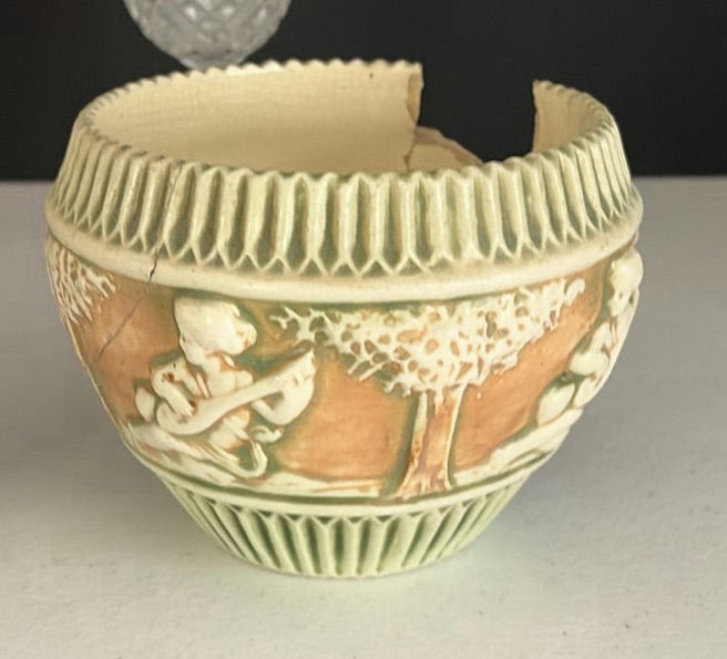 Assorted Ceramic and Glass Serveware and Decorative Pieces - image 9 of 19