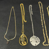 Assorted Necklaces and Bracelet Jewelry Lot - thumbnail 2 of 4